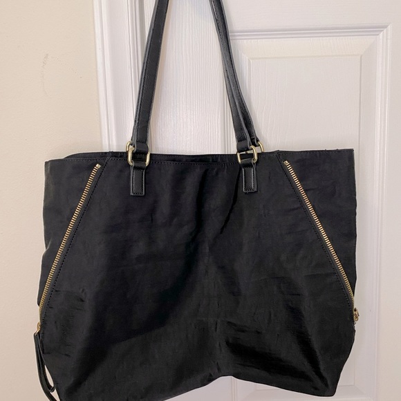 Banana Republic Black Tote Handbag/SOLD - Picture 2 of 10